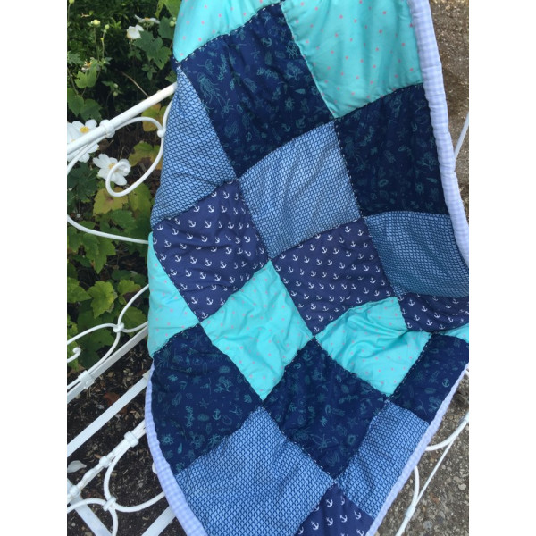 Couverture bébé hiver bouton bleu – Chouquette et Compagnie