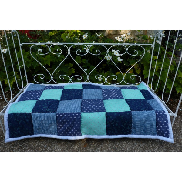 Couverture bébé hiver bouton bleu – Chouquette et Compagnie